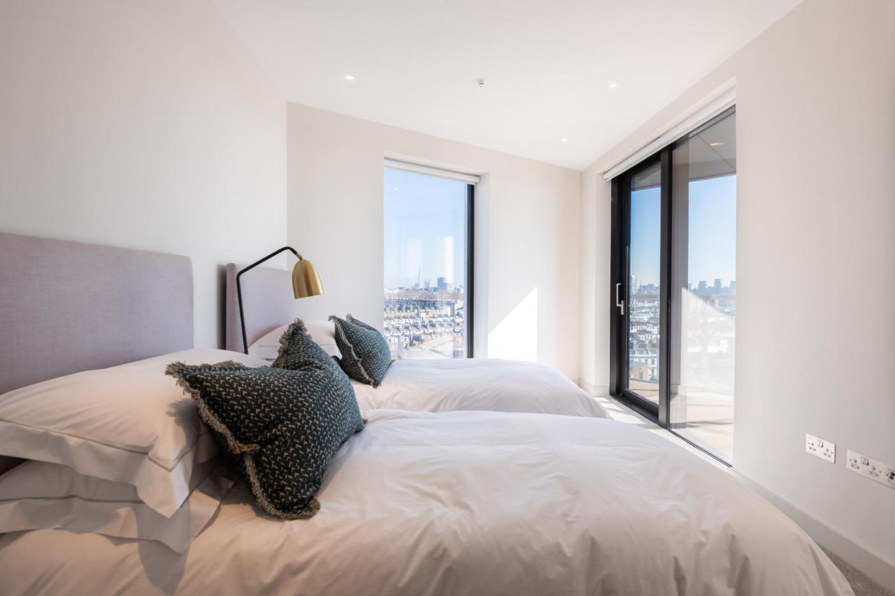 Elegant Victoria Home Close To Sloane Square By Underthedoormat London Exteriör bild