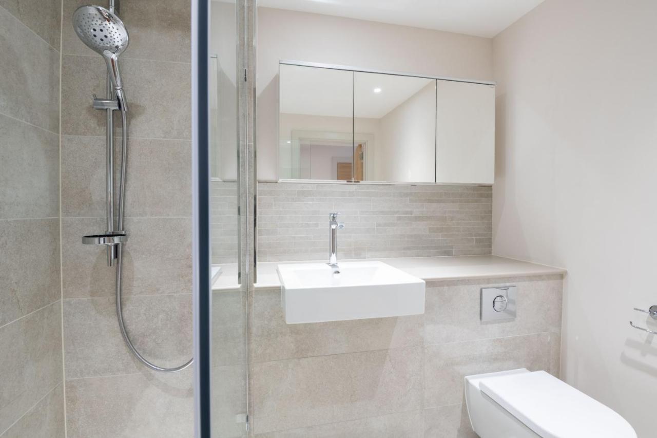 Elegant Victoria Home Close To Sloane Square By Underthedoormat London Exteriör bild